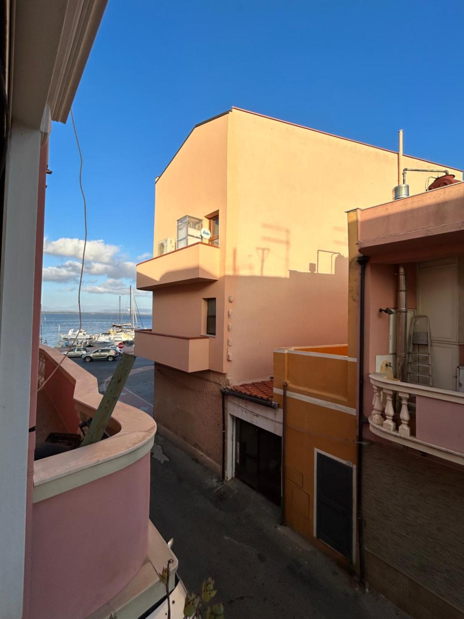 Blu Marlin Vila SantʼAntìoco Exterior foto